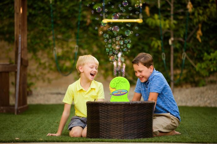 Gazillion Bubbles Rollin' Wave - Image 4