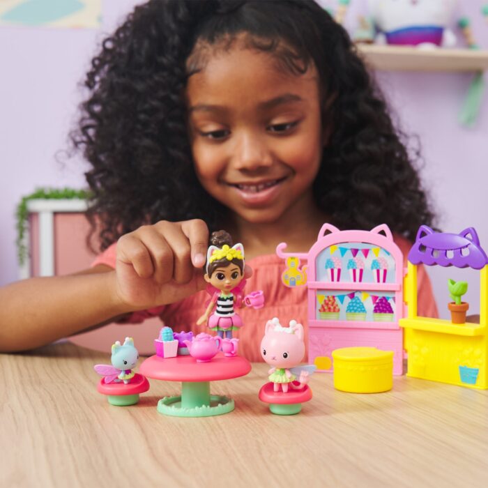 Gabby’s Dollhouse Kitty Fairy Garden Party Playset - Image 13
