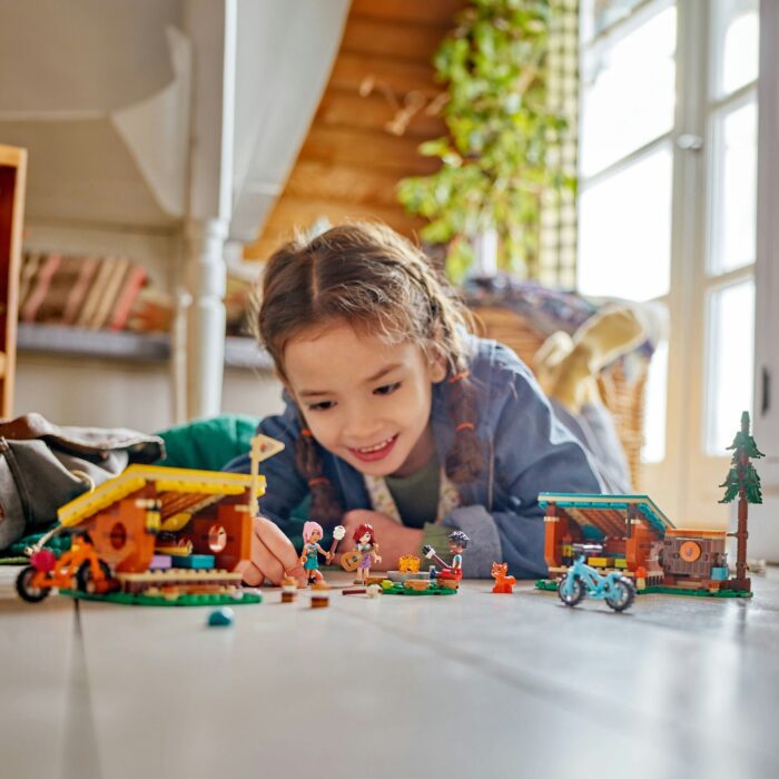 LEGO Friends-Adventure Camp Cozy Cabins - Image 3