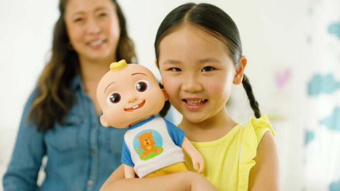 Cocomelon -Deluxe Interactive JJ Doll - Image 9