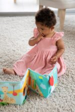 Sophie La Girafe -Fresh Touch Foldable book - Image 8