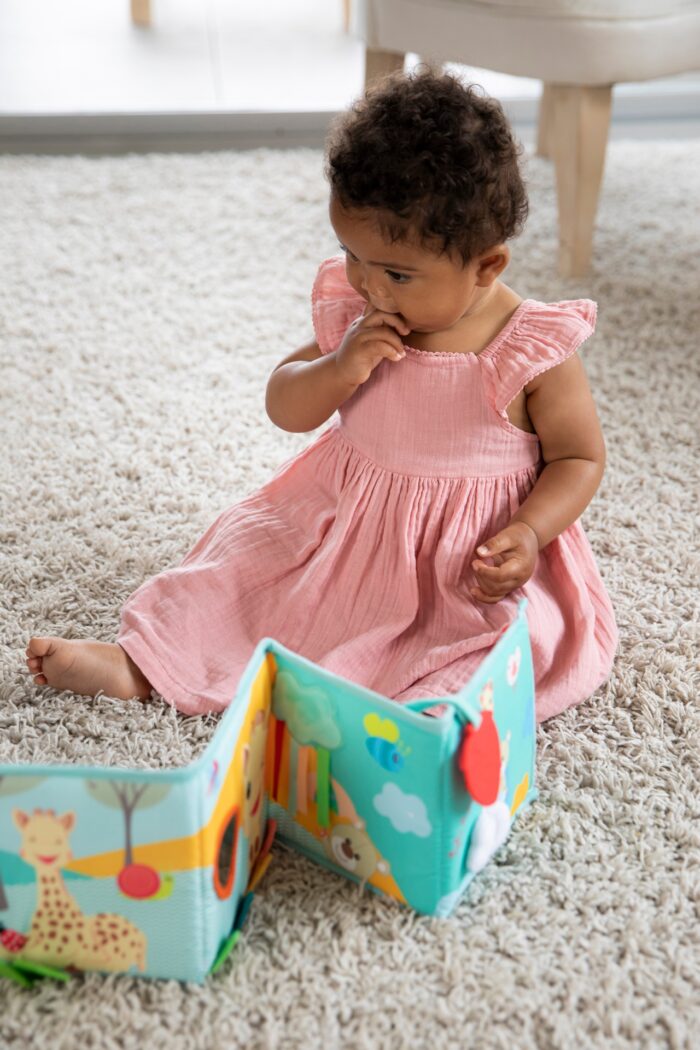 Sophie La Girafe -Fresh Touch Foldable book - Image 8